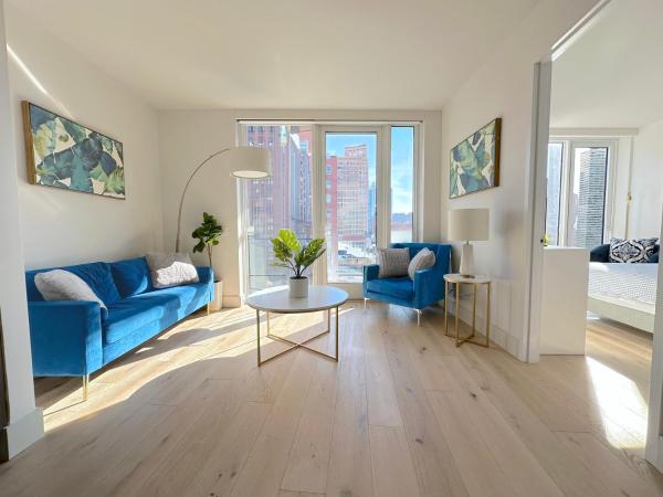 Large 1 Bedroom - Private Balcony - Luxury Building - Manhattan, New York