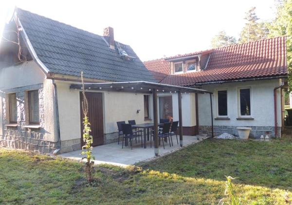 På billedet ses objektet Tor zum Wald beliggende i byen Rietschen.