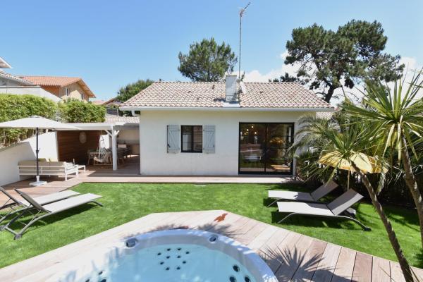 A la foto es mostra l'objecte Lou Mae - Capbreton - Magnifique Villa à 800 m de l'Océan et à proximité du port de plaisance situat a la ciutat de Capbreton.