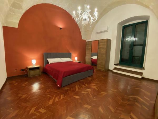 Auf dem Foto ist das Objekt Araxis Luxury Apartment in der Stadt Taranto zu sehen.