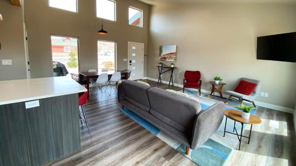 Fotografia 8: Timber & Tin F 2Bed 2Bath w Pool & Rooftop Deck