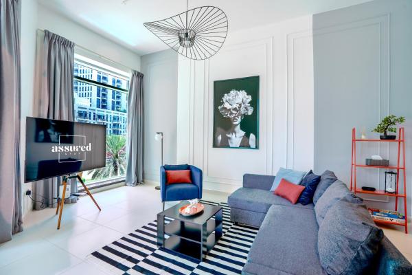 På billedet ses objektet New Modern Apartment 1BHK 5 min walk to Dubai Mall 99walk score beliggende i byen Dubai.