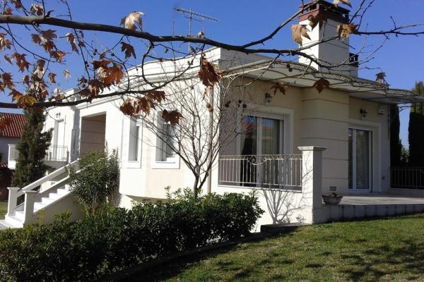 En la foto se muestra el objeto Vintage Garden House ubicado en la ciudad de Agios Athanasios.