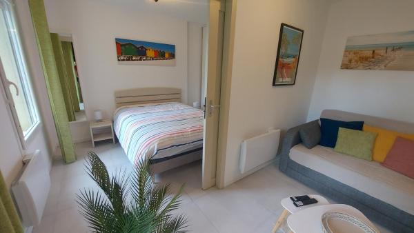 Foto 7: T2, 50m du lac, PISCINE, WIFI, jardin terrasse sans vis-à-vis, 1 à 4 pers