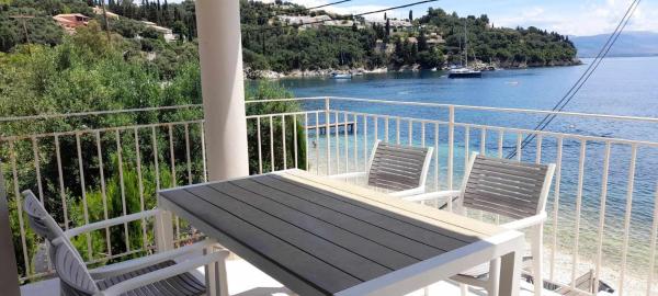 Villa Elsi Upper Apartment - Ksamil