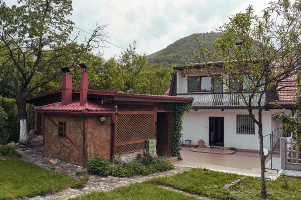 Na zdjęciu widoczny jest obiekt Nanki's Residence położony w mieście Visoko.