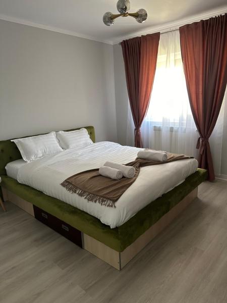 Na zdjęciu widoczny jest obiekt Sunny Apartament położony w mieście Şendreni.