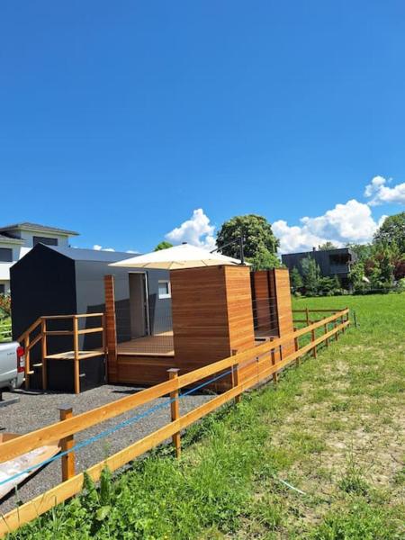Foto 1: Tiny House mit Sonnenterrasse