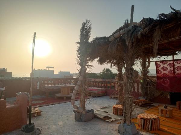 Nella foto è visibile l'oggetto Rasta Surf House situato nella città di Awrir.