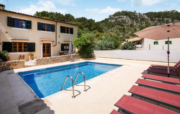 The photo shows the Stunning Home In Caimari With Wifi located in the city of Caimari.