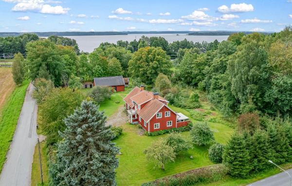 På billedet ses objektet 5 Bedroom Amazing Home In Kilsmo beliggende i byen Kilsmo.