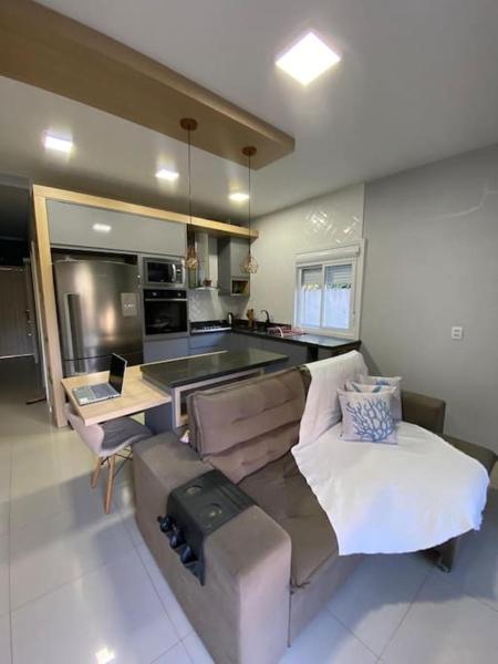 A la foto es mostra l'objecte Casa com banheira e lareira 12km da cidade situat a la ciutat de Vale Verde.
