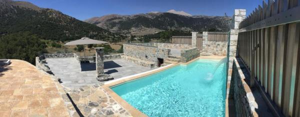 Na zdjęciu widoczny jest obiekt Ariadne Estate Entire Villa in Chania, Crete, Greece położony w mieście Karés.