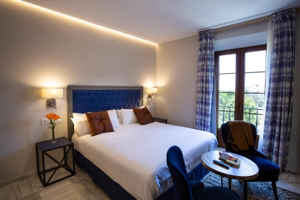 A la foto es mostra l'objecte Plazuela del Carbón Suites situat a la ciutat de Cadis.
