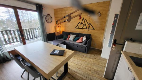 A la foto es mostra l'objecte Appartement 4 à 6 personnes - Chalets d'Aurouze - La Joue du Loup situat a la ciutat de Le Dévoluy.