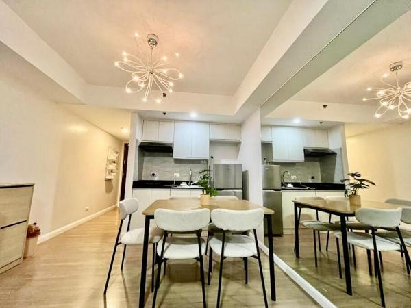 Foto 6: Pool, City View, Washer, Netflix, Walk to Abreeza Mall - Davao Stay Suites T1-2321