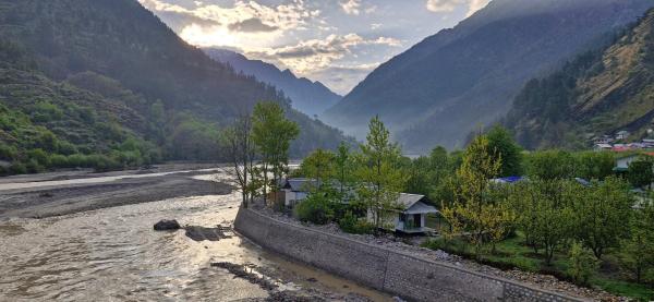 A la foto es mostra l'objecte Hinwali Kanthi River Side Camp and Cottage situat a la ciutat de Harsil.