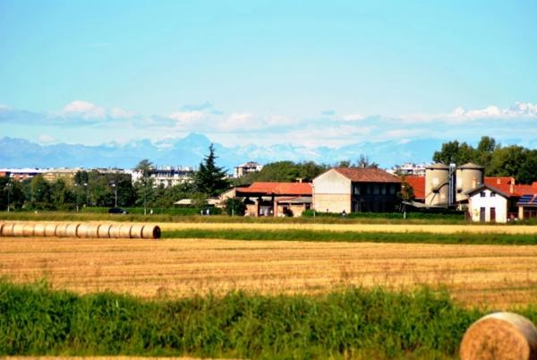 Op de foto is het object Cascina Battivacco te zien, gelegen in de stad Milaan.