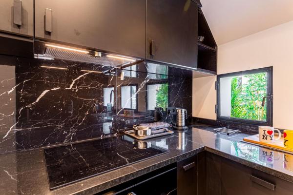 Billede 7: GuestReady - Paris Charm with Montmartre View