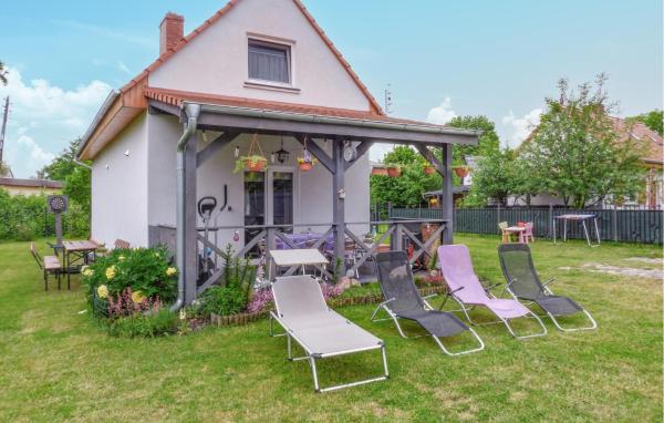Schönes Haus Mit 3 Schlafzimmern In Nowe Warpno - Altwarp