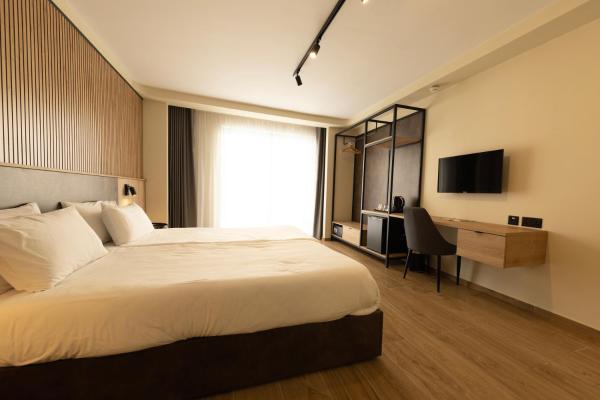 A la foto es mostra l'objecte East Sliema Suites situat a la ciutat de Sliema.