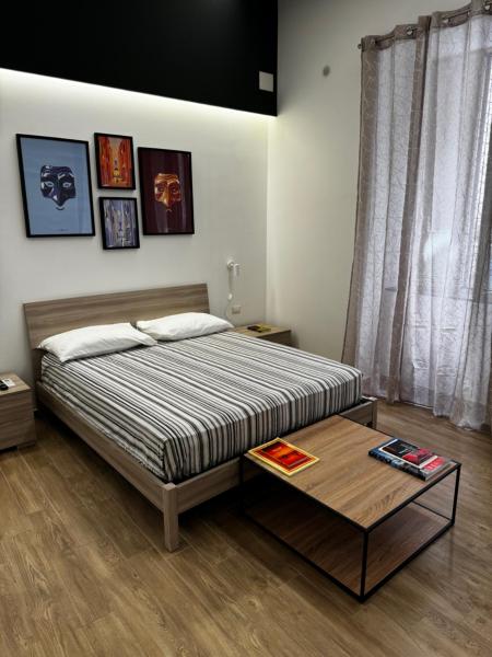 På billedet ses objektet Terno su Napoli Center Suite Apartment beliggende i byen Napoli.
