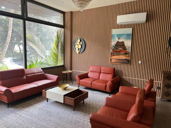 A la foto es mostra l'objecte Casa Molo - Appartements de Luxe aux Almadies - Piscine, Salle de Sport et Rooftop situat a la ciutat de Dakar.