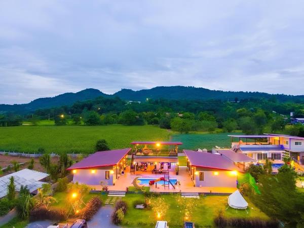 Auf dem Foto ist das Objekt Baan Enjoy by Happy Home Pool Villa Khaoyai in der Stadt Wangkata zu sehen.