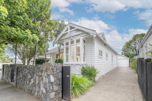 4 Bed Villa in Mount Eden, Auckland