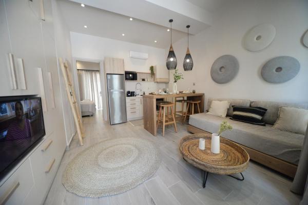 A la foto es mostra l'objecte To Stenaki Apartments situat a la ciutat de Kàlimnos.