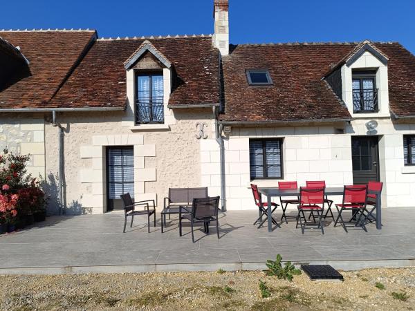 A la foto es mostra l'objecte gite de la grand maison les chênes situat a la ciutat de Seigy.
