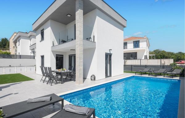 3 Bedroom Amazing Home In Musales - Poreč