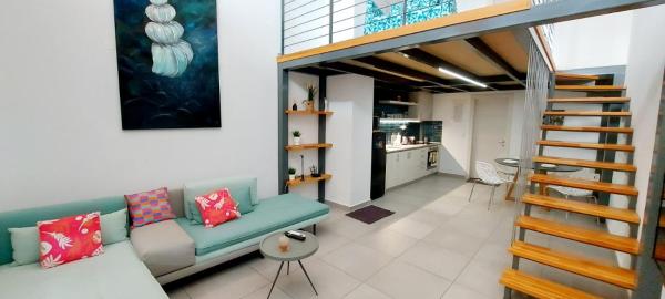 En la foto se muestra el objeto Diana's Place ubicado en la ciudad de Kavala.