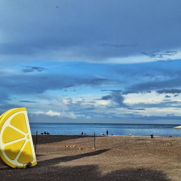 Na fotografii je vidět objekt İlhan Apart 8 nacházející se ve městě Limonlu.