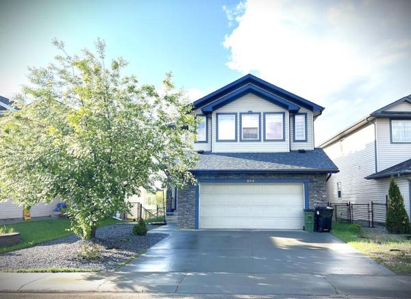 A la foto es mostra l'objecte South Ed Stay Relax in our Spacious 3 BR Home situat a la ciutat de Edmonton.