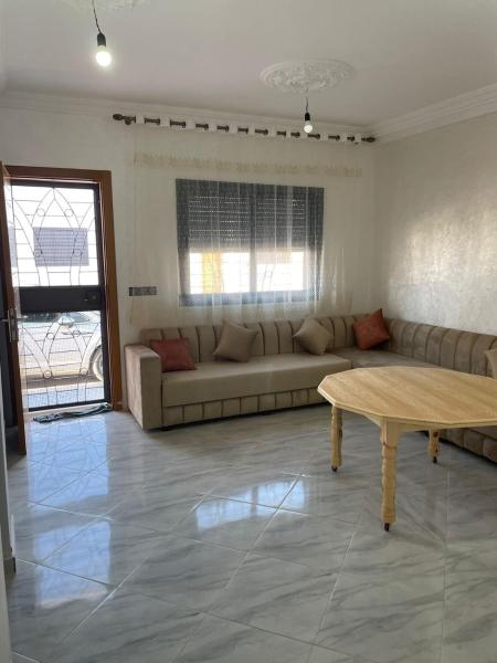Na foto é possível ver o objeto Rhach alhoceima localizado na cidade de Imejoudene.