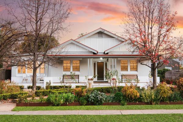 På billedet ses objektet 'Haylock' Luxe Country Charm in Mudgee's Centre beliggende i byen Mudgee.
