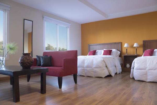 A la foto es mostra l'objecte Park View Hotel & Residences situat a la ciutat de Campana.