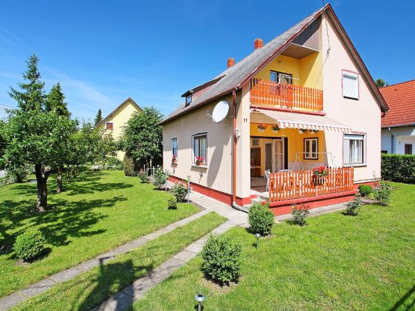 Kuvassa näkyy kohde Holiday Home Pomme by Interhome, joka sijaitsee kaupungissa Balatonújlak.