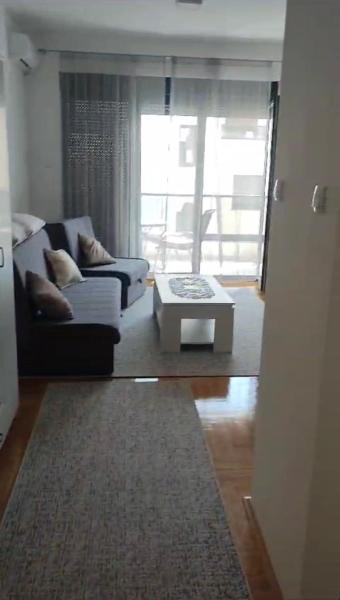 A la foto es mostra l'objecte Apartman Andreja situat a la ciutat de Trebinje.