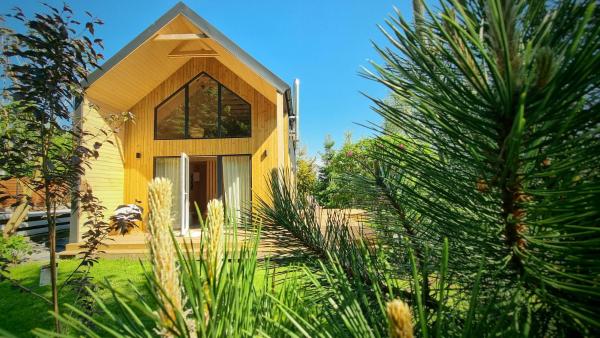 Na zdjęciu widoczny jest obiekt Sosnowy Gaj położony w mieście Celbowo.