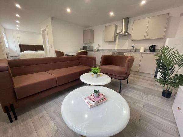 A Luxury High-End Studio, Birmingham
