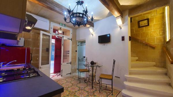 St. John Suite, Valletta