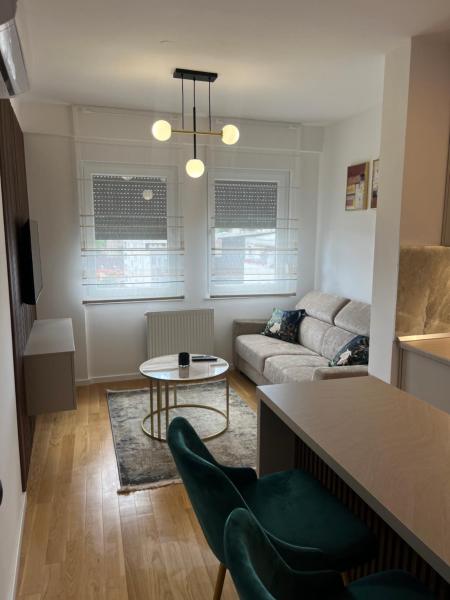 Στη φωτογραφία φαίνεται το αντικείμενο Green Lux Apartman Prijedor που βρίσκεται στην πόλη Πριέντορ.