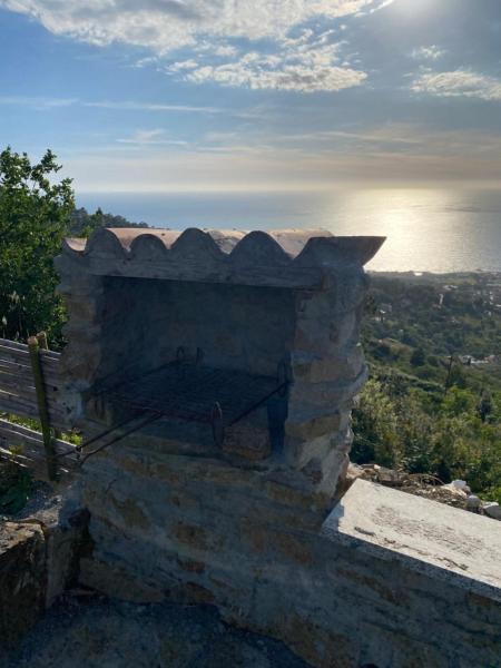 Op de foto is het object le tre stelle te zien, gelegen in de stad Castellabate.