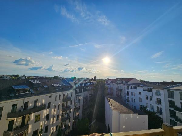 På billedet ses objektet Über den Dächern Leipzigs - hochwertiges Apartment mit Dachterrasse im Zentrum Leipzigs beliggende i byen Leipzig.