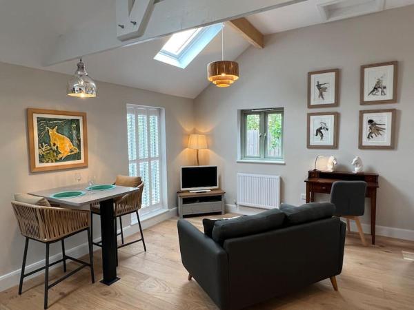 A la foto es mostra l'objecte The Nest-Cambridge situat a la ciutat de Fulbourn.