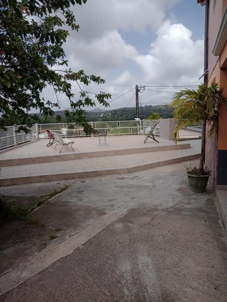 En la foto se muestra el objeto La COLOMBE 3 ubicado en la ciudad de Barington.