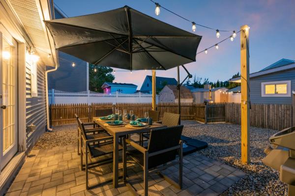 Highly Rated Beach House 35 Blocks To Beach & Main St 6 Badges, Patio, Grill - Point Pleasant Beach, NJ
