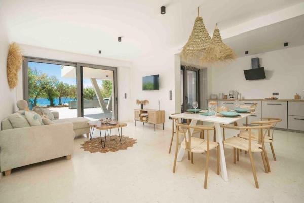 På billedet ses objektet modernes Apartment beliggende i byen Srima.